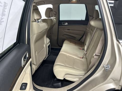 Used 2014 Jeep Grand Cherokee Laredo w/ Quick Order Package 23E AWD/4WD image 18