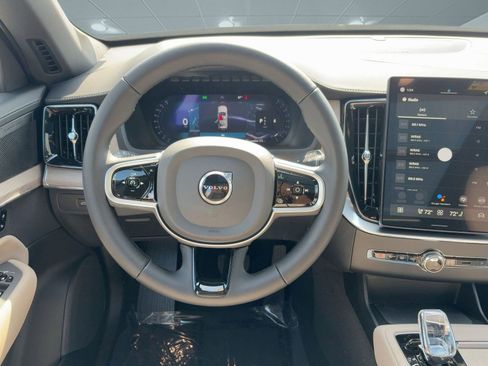 New 2026 Volvo XC90 B6 Plus w/ Protection Package Premier image 25