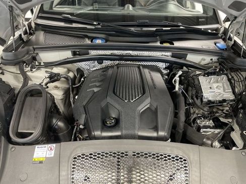 Used 2023 Porsche Macan Turbo AWD/4WD image 28