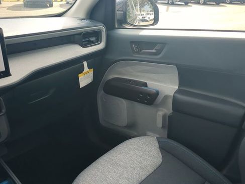 New 2025 Ford Maverick XLT w/ XLT Luxury Package image 6