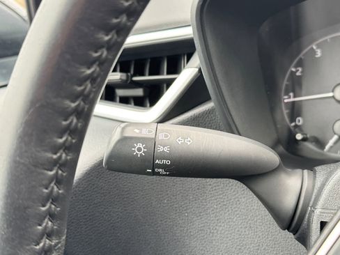 Used 2023 Toyota Corolla SE image 17