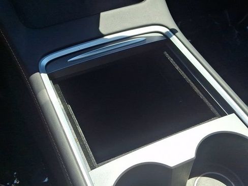 Used 2024 Tesla Model Y Long Range RWD image 26