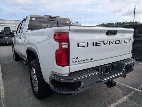 Used 2022 Chevrolet Silverado 2500 LTZ w/ LTZ Premium Package AWD/4WD image 6