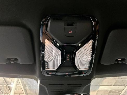 Used 2025 BMW X5 M60i image 33