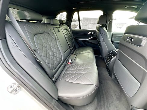 New 2026 BMW X5 sDrive40i w/ Climate Comfort Package RWD image 22