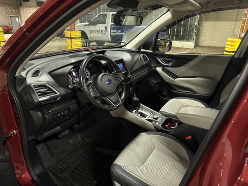 Used 2023 Subaru Forester Premium AWD/4WD image 28