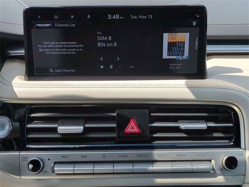 Certified 2025 Genesis G70 2.5T image 17