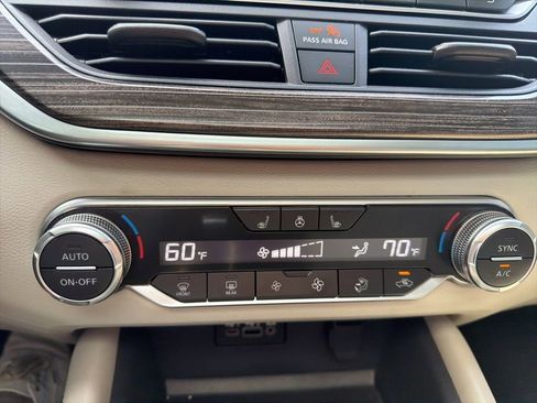 Used 2019 Nissan Altima 2.5 Platinum image 17