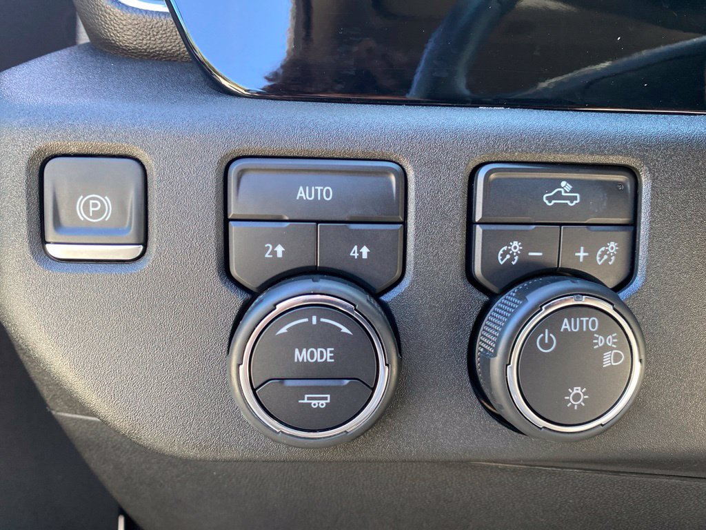 Used 2024 Chevrolet Silverado 1500 LT AWD/4WD image 19