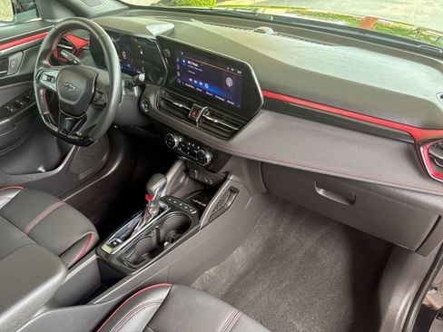 Used 2025 Chevrolet TrailBlazer RS w/ Convenience Package FWD image 26
