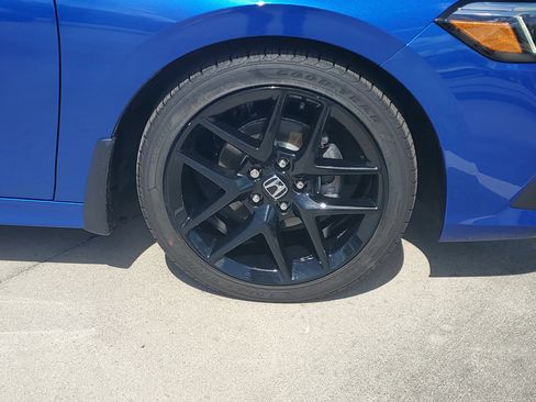 Used 2024 Honda Civic Sport image 8
