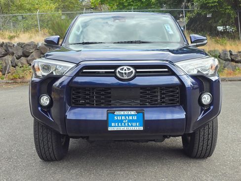 Used 2020 Toyota 4Runner SR5 Premium w/ Moonroof Package AWD/4WD image 6