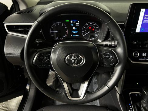 Certified 2025 Toyota Corolla Cross LE image 14