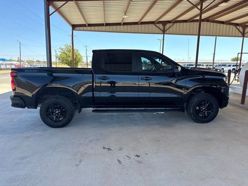 Used 2022 Chevrolet Silverado 1500 LT Trail Boss w/ LT Trail Boss Premium Package AWD/4WD image 9