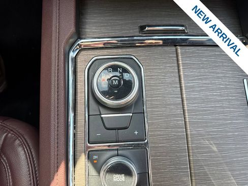 Used 2024 Ford Expedition Limited AWD/4WD image 32
