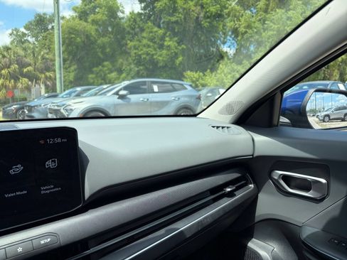 Used 2025 Kia K4 FWD image 36