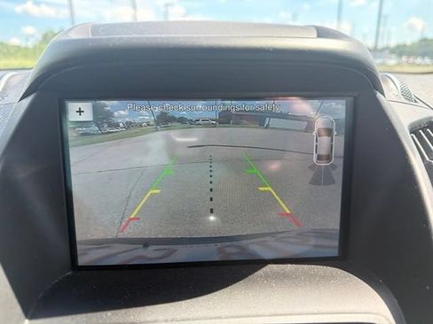 Used 2019 Ford Escape SEL AWD/4WD image 16
