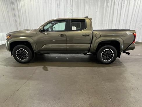 New 2026 Toyota Tacoma TRD Sport w/ TRD Sport Premium Package AWD/4WD image 6