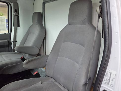 Used 2018 Ford E-350 and Econoline 350 Super Duty w/ Power Windows & Locks Group RWD image 32