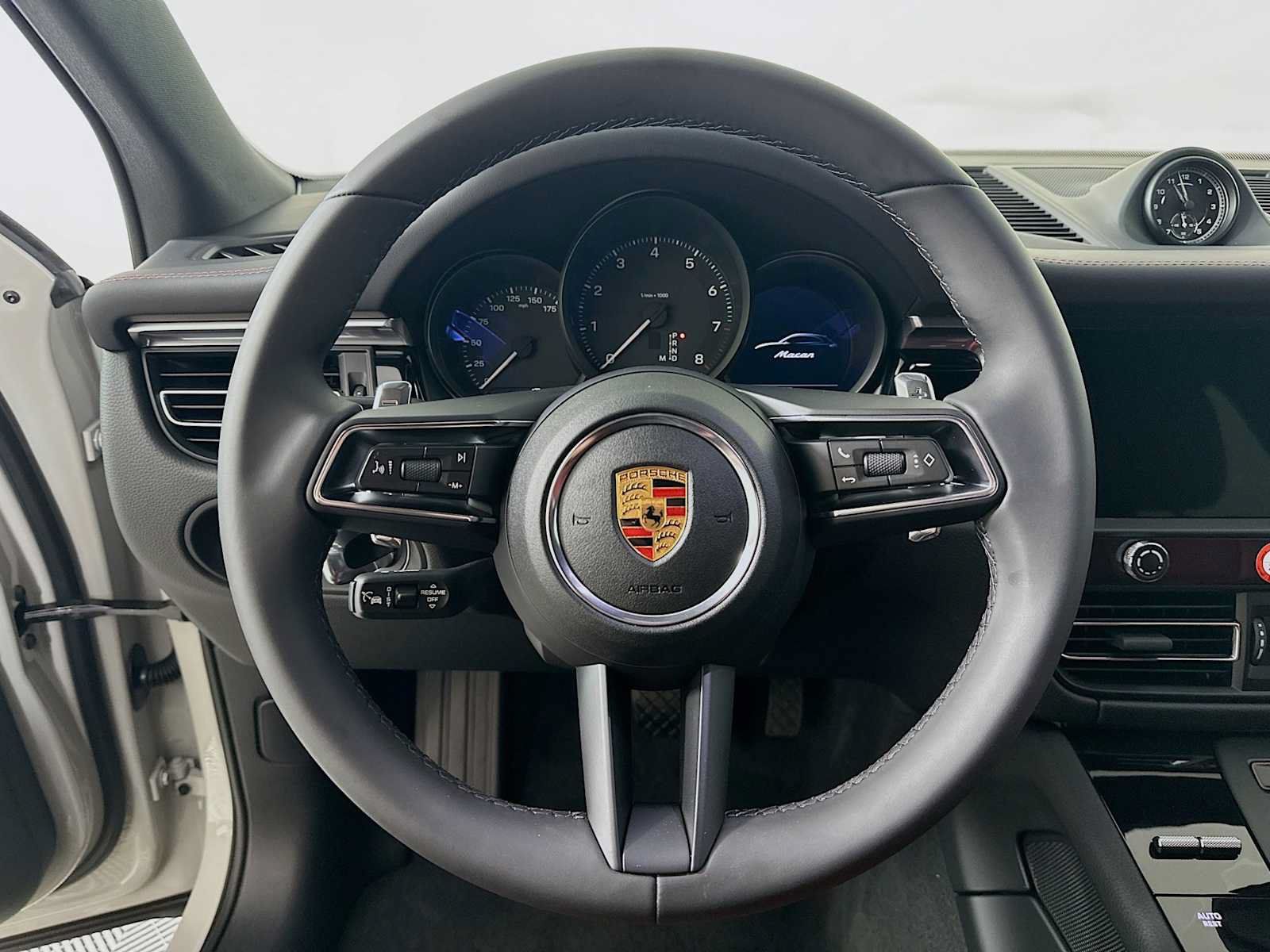 Used 2026 Porsche Macan AWD/4WD image 14