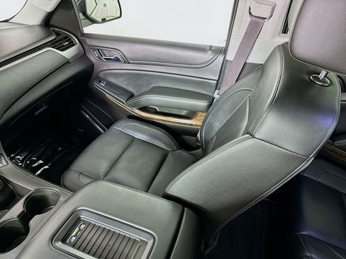Used 2016 Chevrolet Suburban LT w/ Luxury Package AWD/4WD image 27