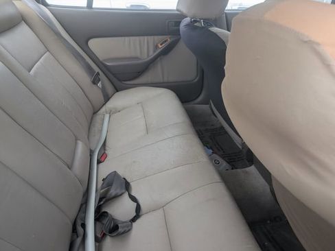 Used 1996 Toyota Camry LE image 14