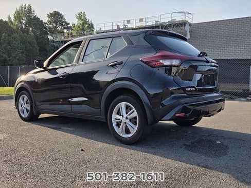 Used 2021 Nissan Kicks S FWD image 3