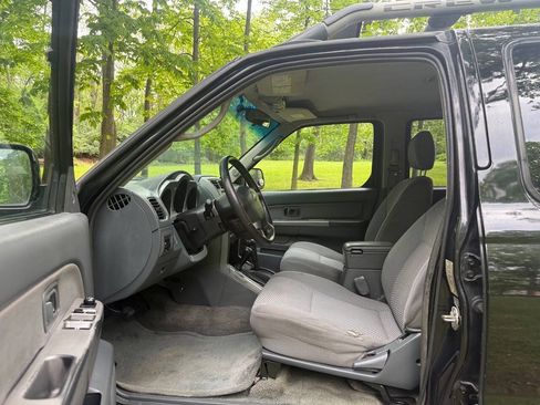 Used 2002 Nissan Frontier SE AWD/4WD image 57