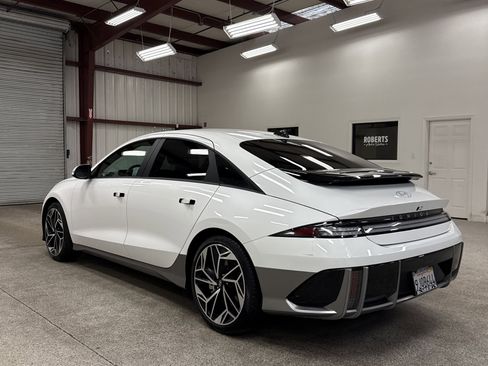 Used 2023 Hyundai Ioniq 6 SEL image 15