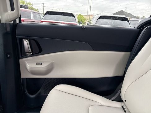 New 2026 Kia Carnival EX FWD image 25