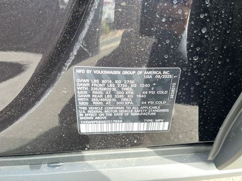 New 2025 Volkswagen ID.4 Pro S image 30