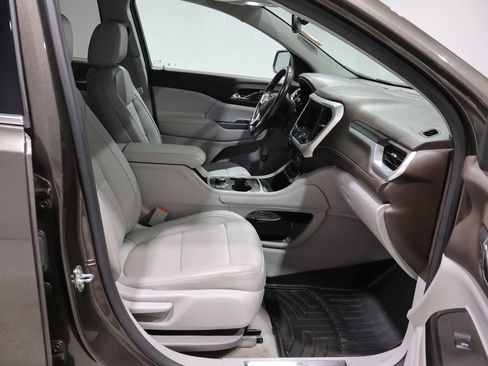 Used 2020 GMC Acadia SLT AWD/4WD image 25