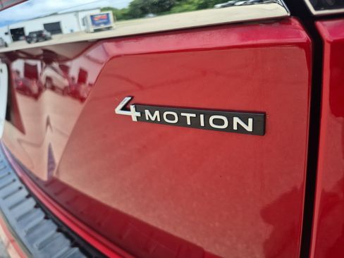 Used 2024 Volkswagen Atlas SEL Premium R-Line AWD/4WD image 32