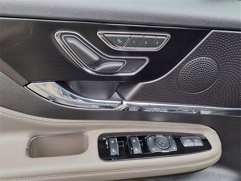 New 2026 Lincoln Corsair Premiere image 9