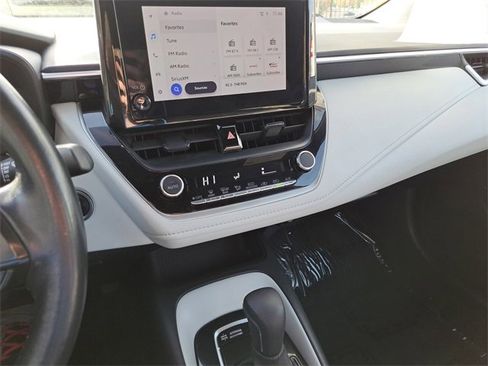 Used 2023 Toyota Corolla SE image 13