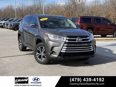 Used 2017 Toyota Highlander LE