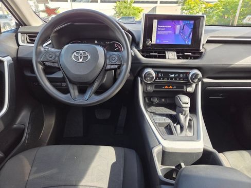 Used 2025 Toyota RAV4 XLE w/ Convenience Package FWD image 7