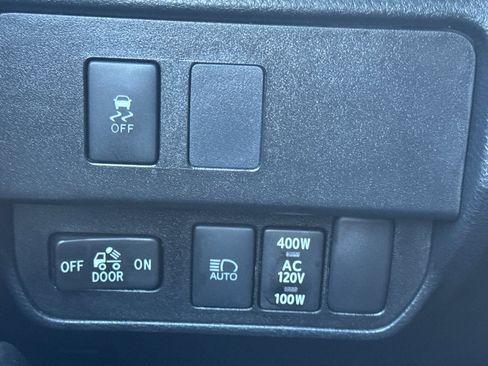 Used 2021 Toyota Tacoma TRD Sport w/ Technology Package image 32