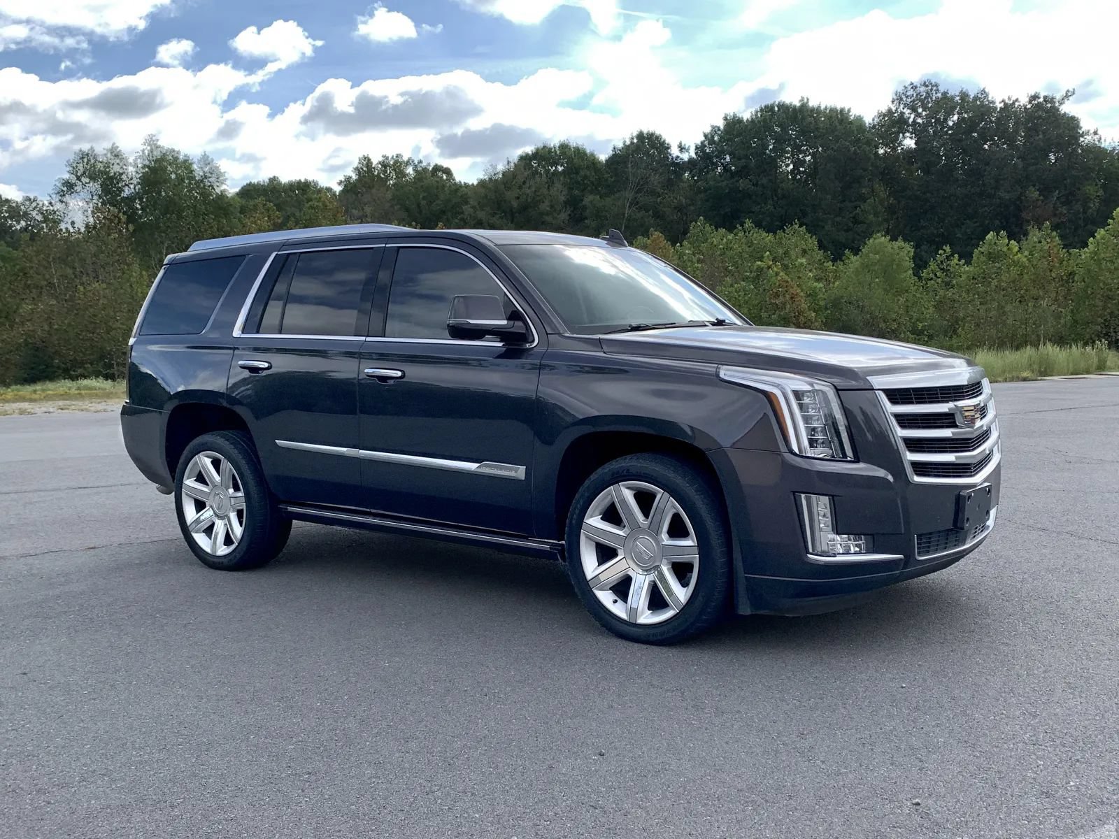 Used 2016 Cadillac Escalade Premium AWD/4WD image 1