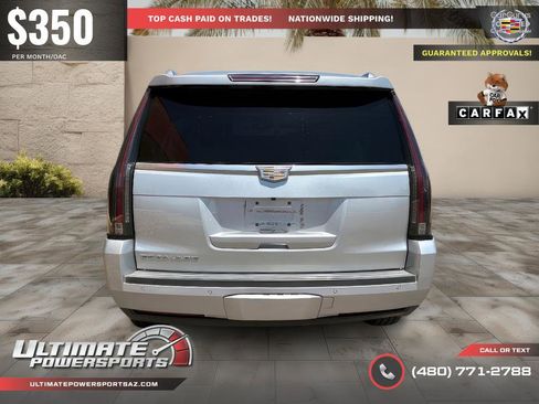 Used 2015 Cadillac Escalade Luxury image 4