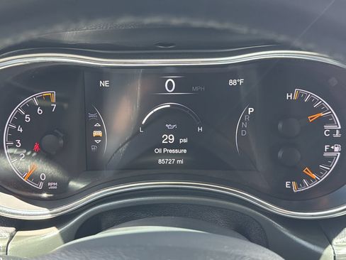 Used 2020 Jeep Grand Cherokee Laredo RWD image 29