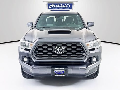 Used 2021 Toyota Tacoma TRD Sport image 2