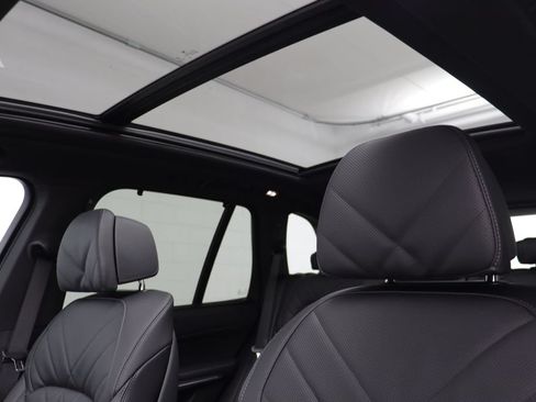 New 2026 BMW X5 xDrive50e w/ Climate Comfort Package AWD/4WD image 14