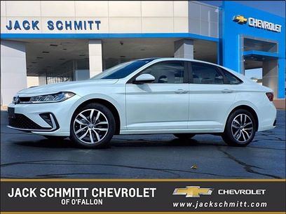 Used 2025 Volkswagen Jetta SE w/ Sunroof Package