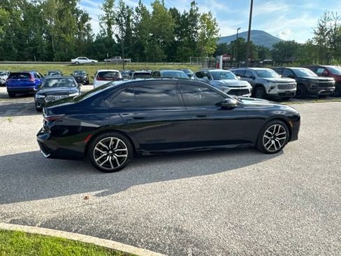 Used 2025 BMW 740i xDrive AWD/4WD image 26