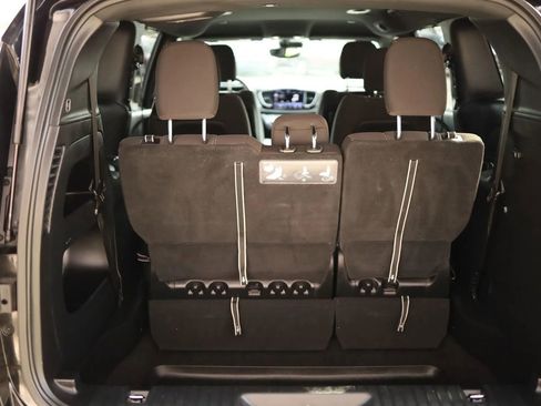 Used 2021 Chrysler Pacifica Touring w/ Uconnect Theater Family Group image 47