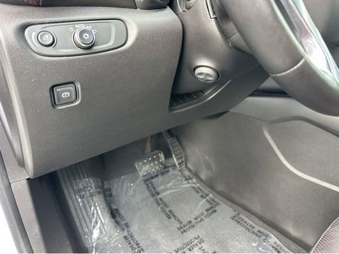 Used 2019 Chevrolet Blazer RS image 32