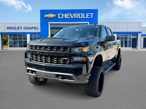 Used 2021 Chevrolet Silverado 1500 Custom Trail Boss w/ Midnight Edition AWD/4WD image 1