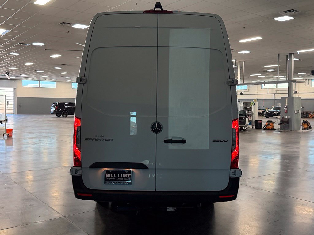 Used 2024 Mercedes-Benz Sprinter 3500 image 8