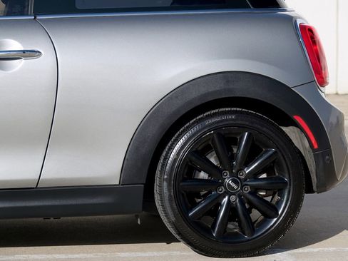 Used 2017 MINI Cooper S image 25